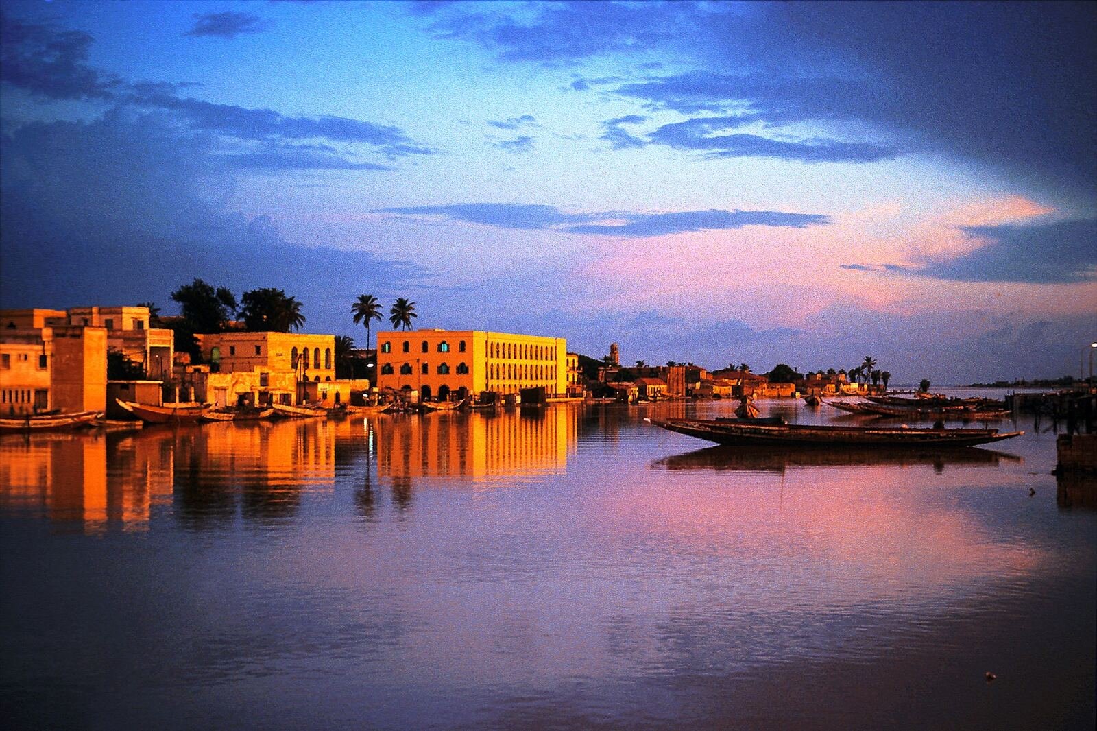 Saint-Louis au coucher du soleil